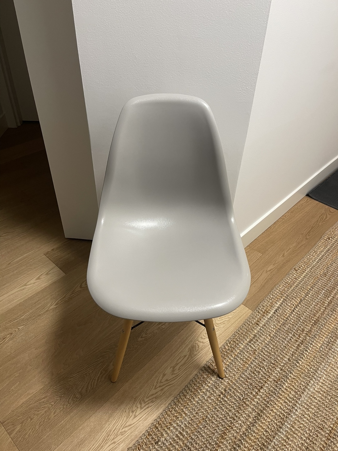 Eames Molded Plastic Copy -  Side Chair - Light grey