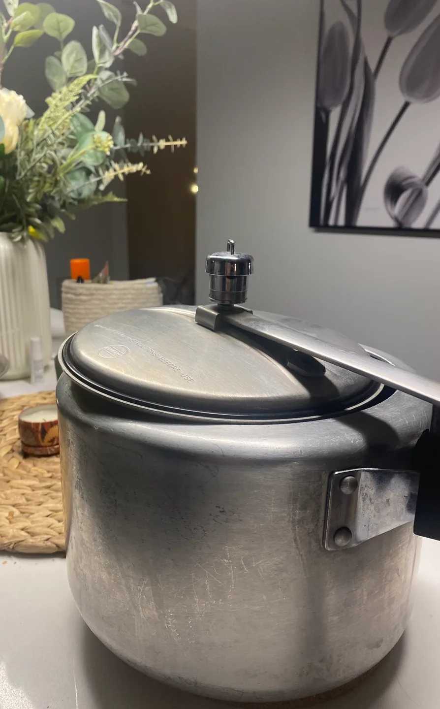 Hawkins Aluminium Pressure Cooker thumbnail