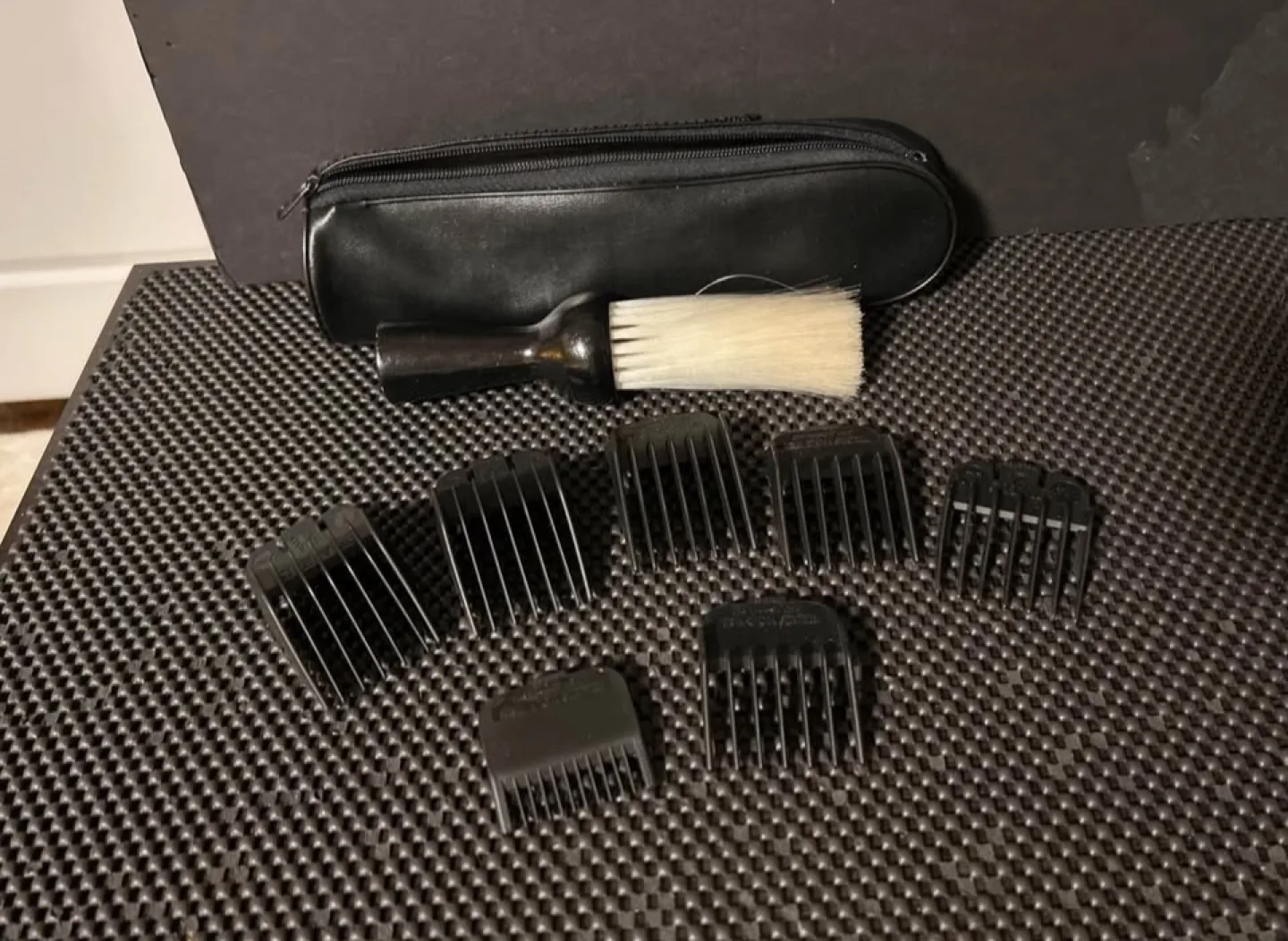 Wahl Clipper Set - 2000 Taper & AC Trimmer image indicator(4)