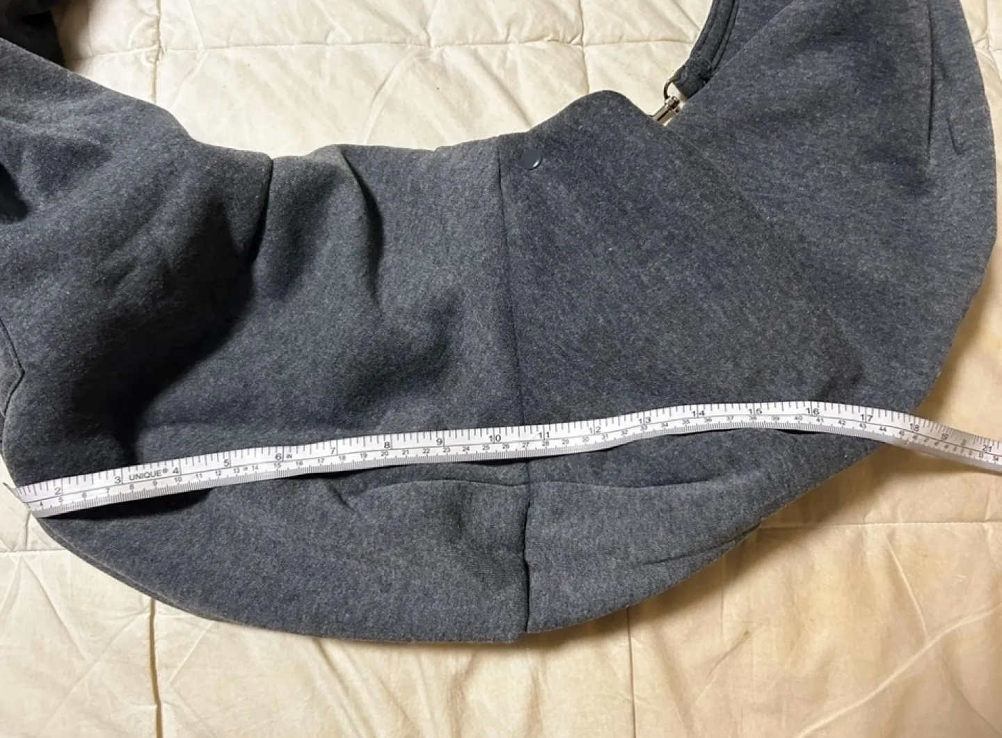 Grey Pet Carrier Sling Bag image indicator(5)