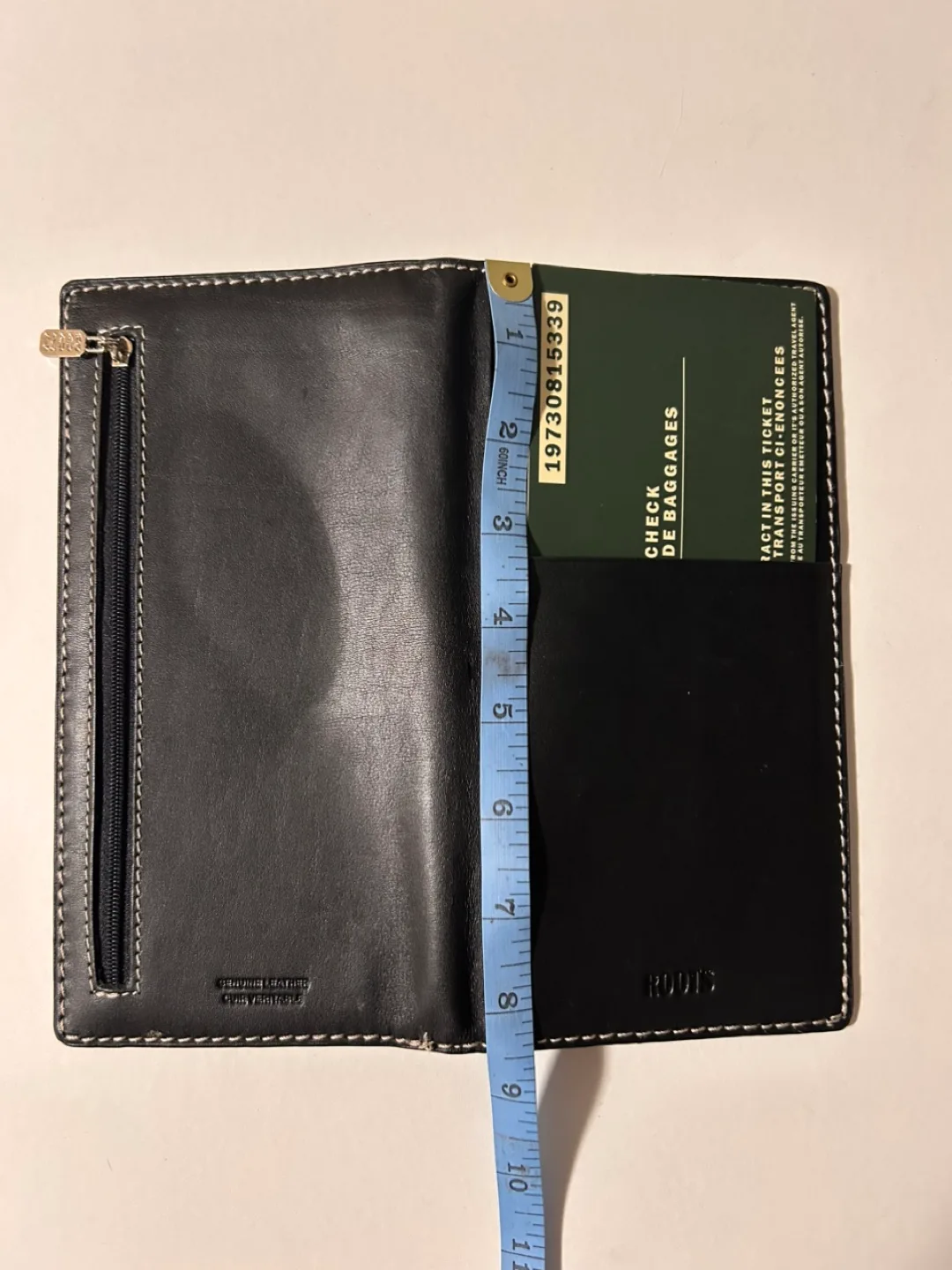 Roots Leather Passport Holder image indicator(4)