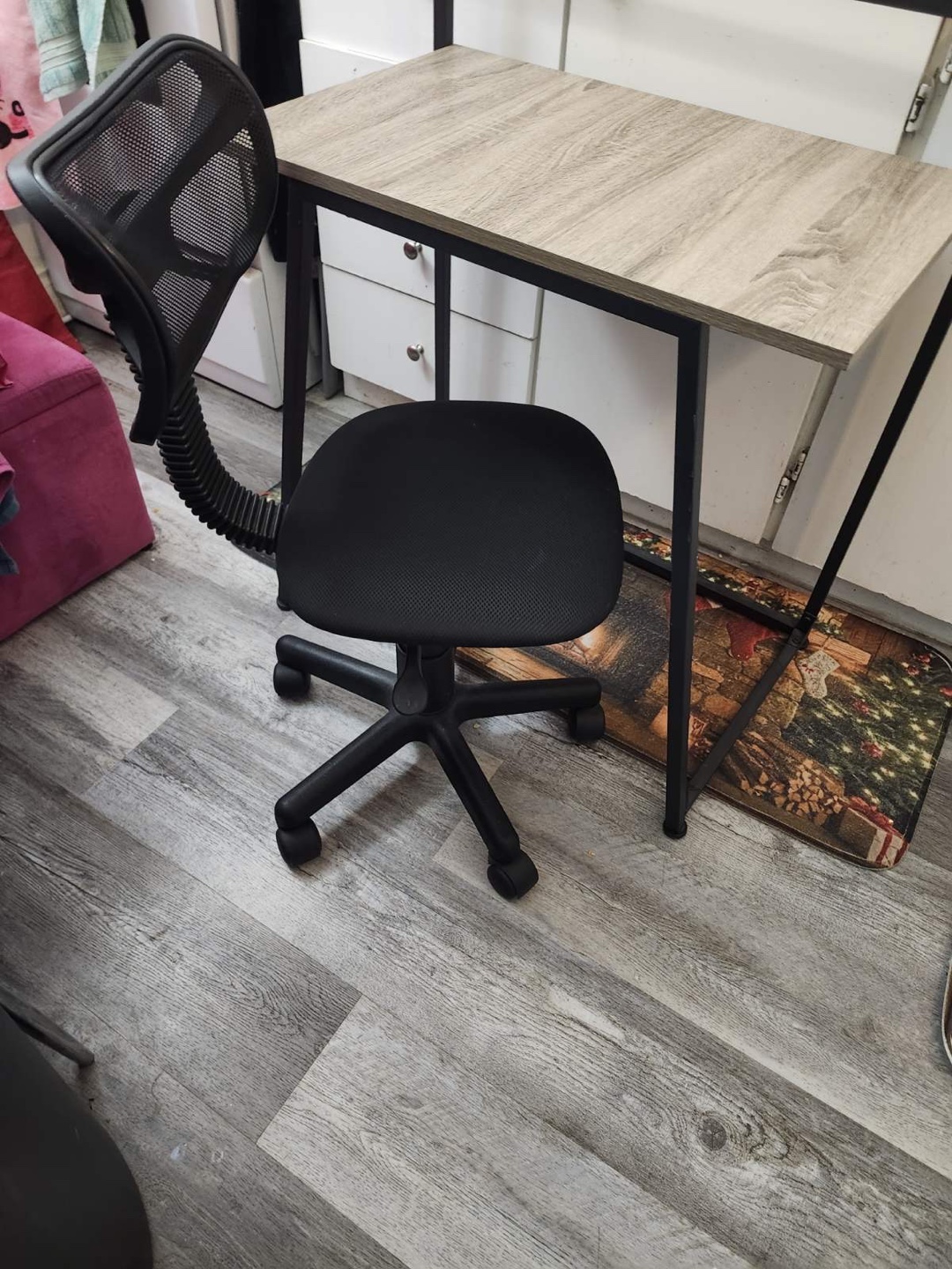 Small Desk and Chair Set - photo 3