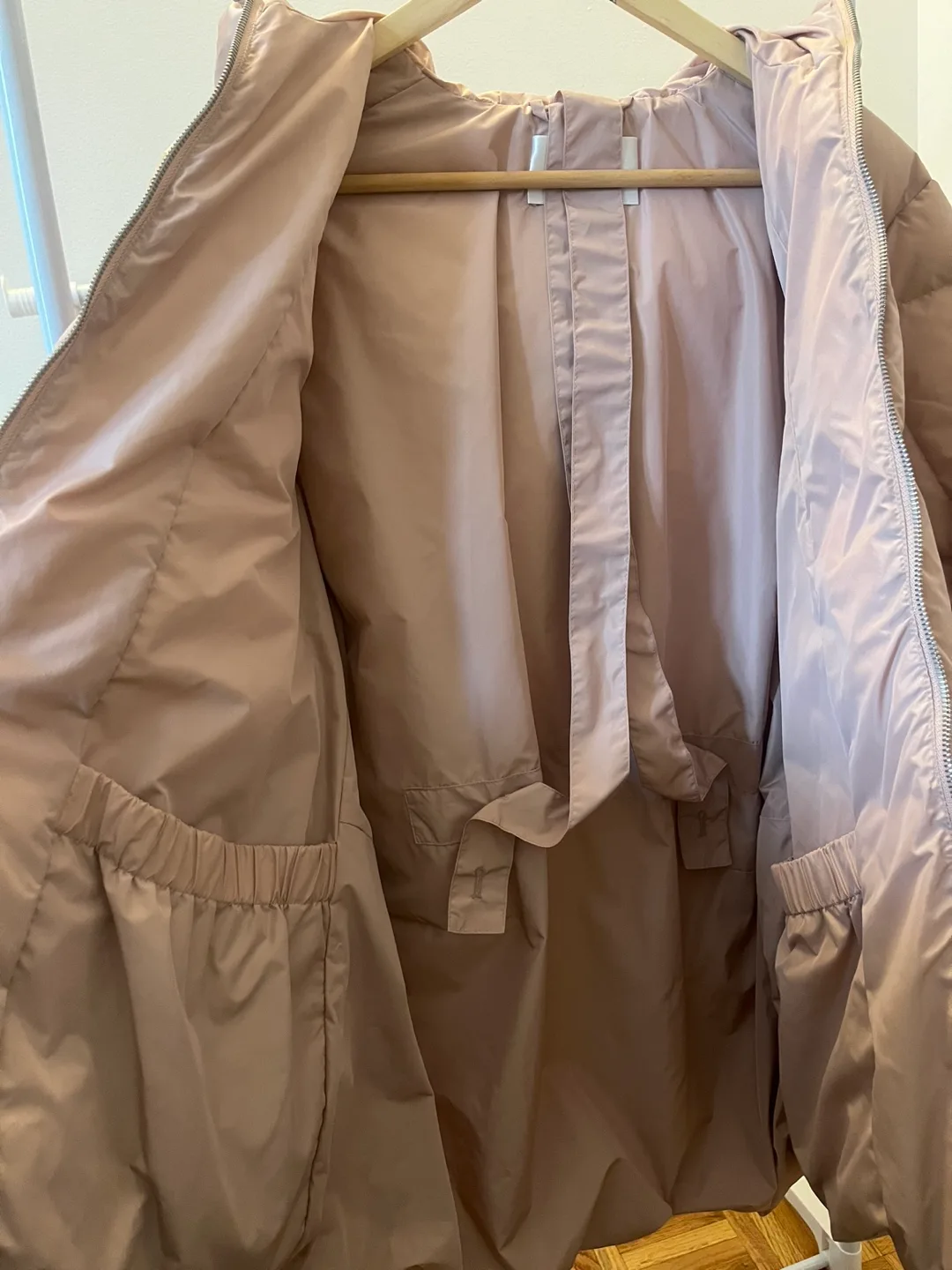 Pink Puffer Jacket image indicator(4)