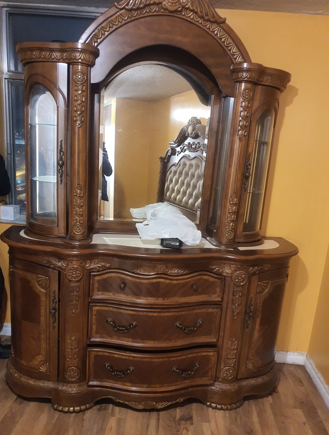 King Size Bedroom Set - photo 2