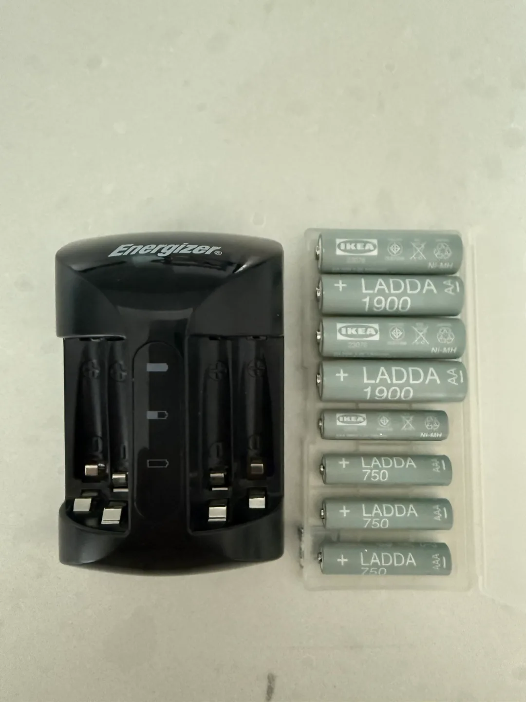 Energizer Rechargeable Battery Charger image indicator(2)