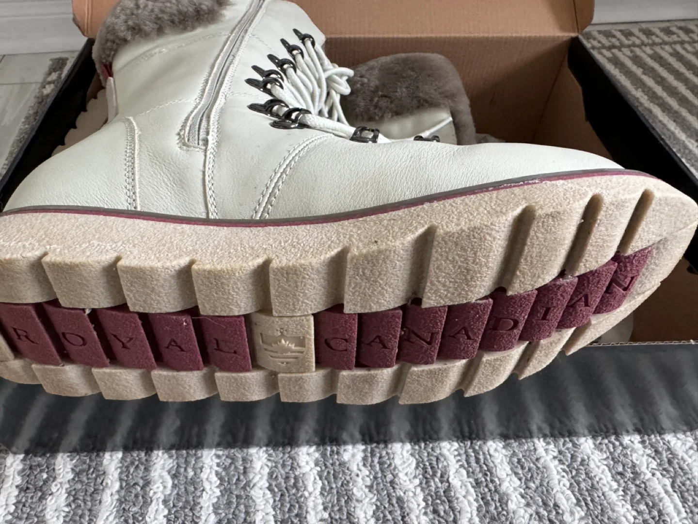 Royal Canadian Women's Winter Boots image indicator(4)