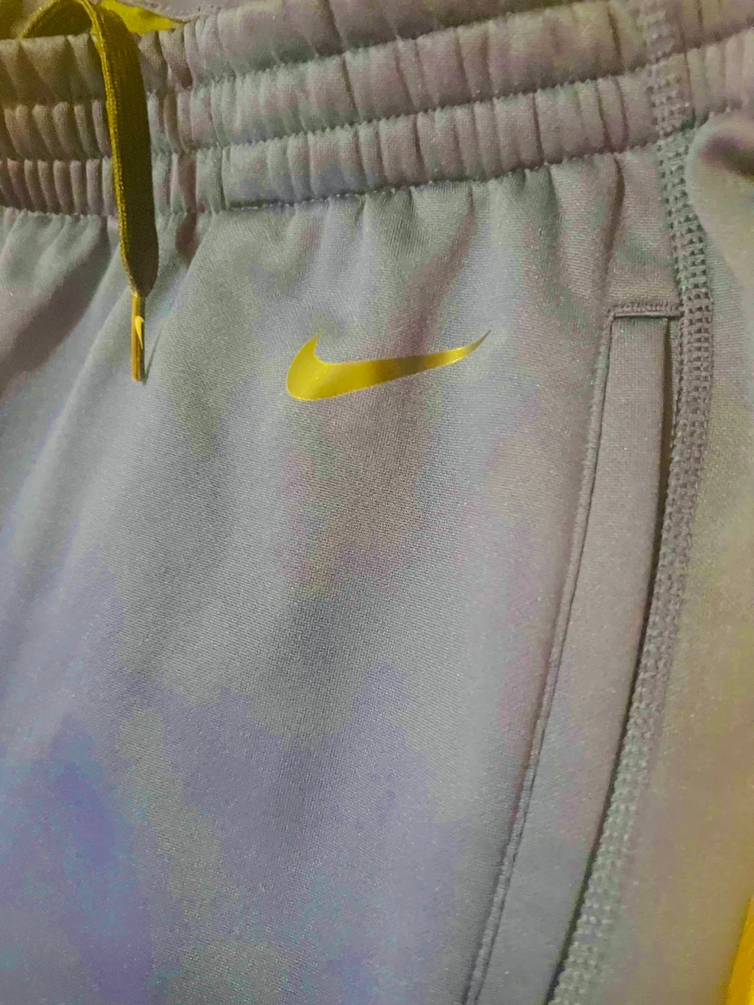 Nike Dri-Fit Training Pants Size L (Joggers) image indicator(4)