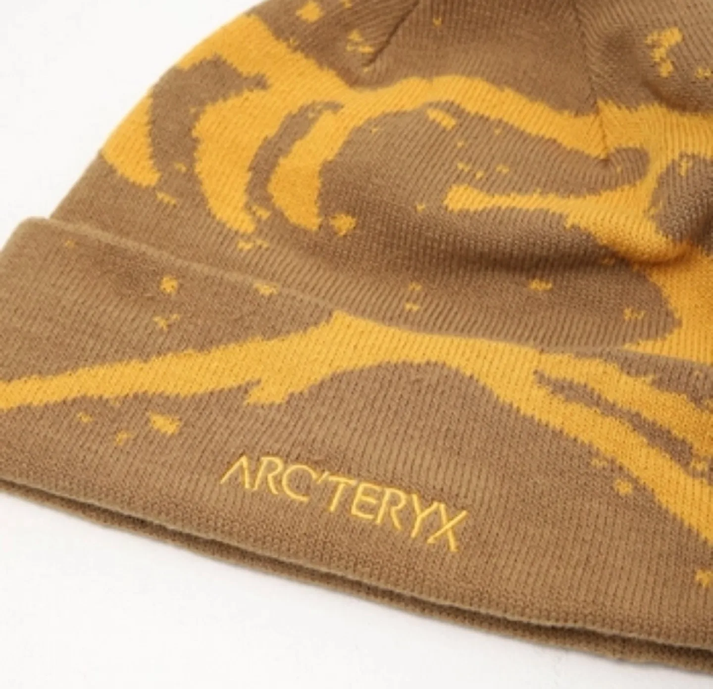 Arcteryx Beanie image indicator(2)