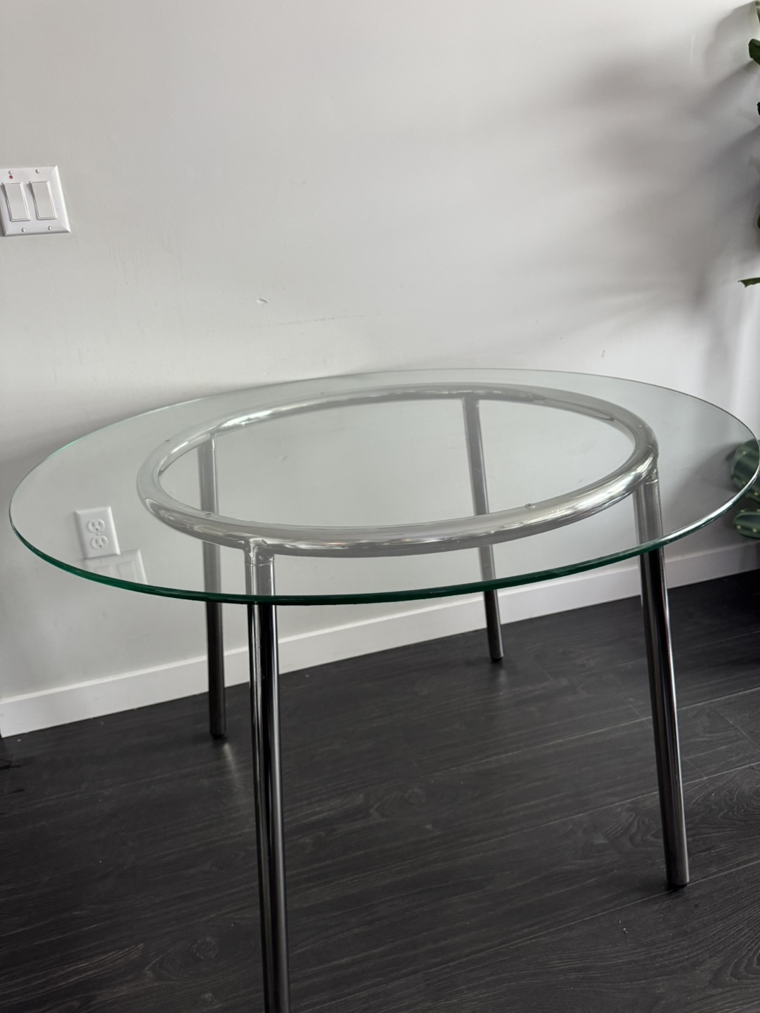IKEA SALMI Glass Dining Room Table - photo 3