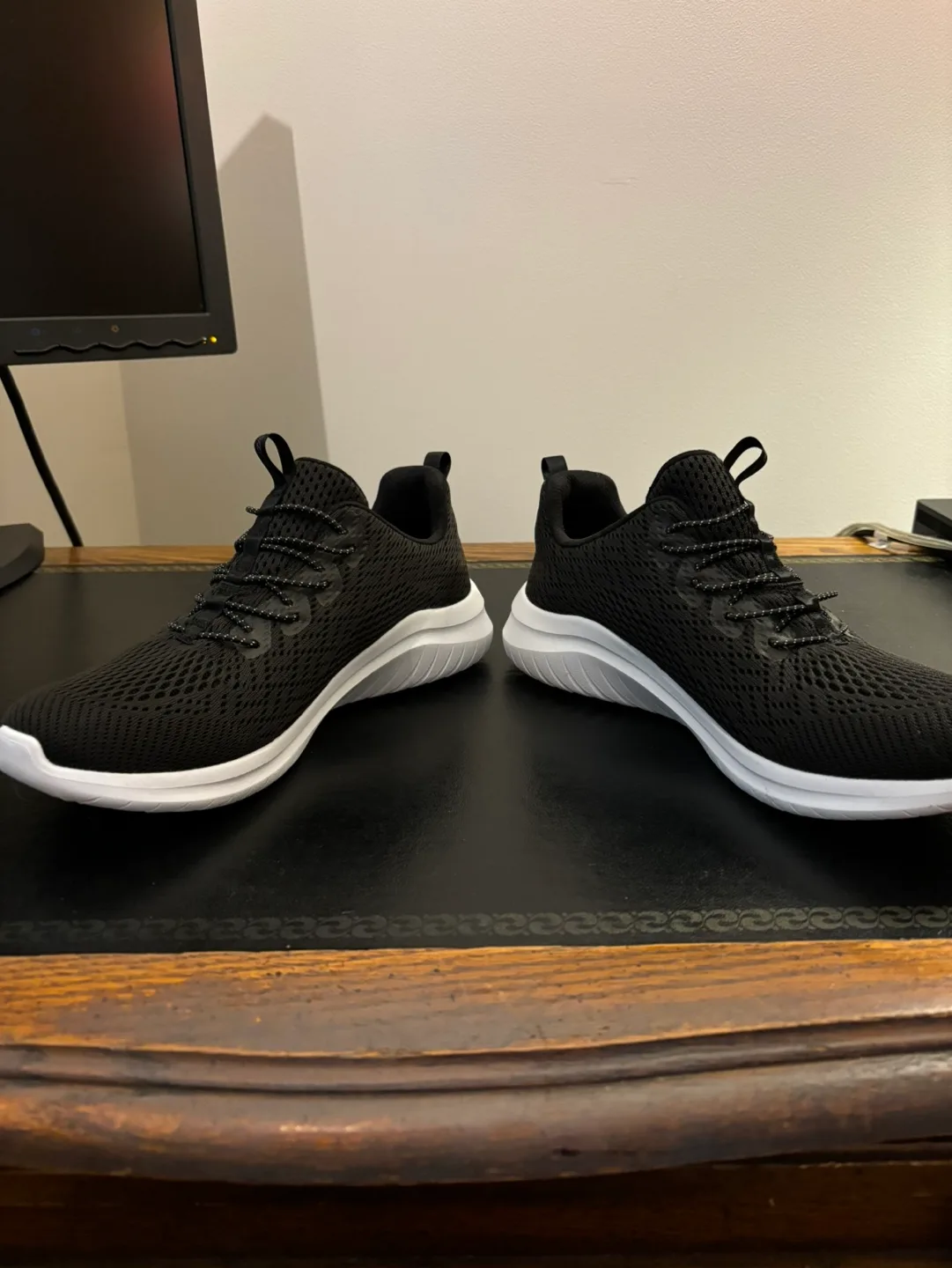 BRAND NEW WOT Skechers Ladies Ultra Slip on Shoes image indicator(3)