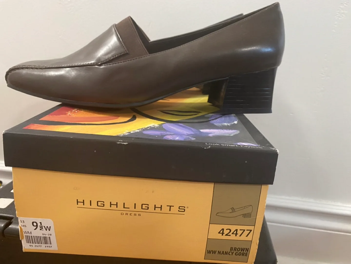 HIGHLIGHTS Dress Women's Brown Loafers Size 9.5 image indicator(4)