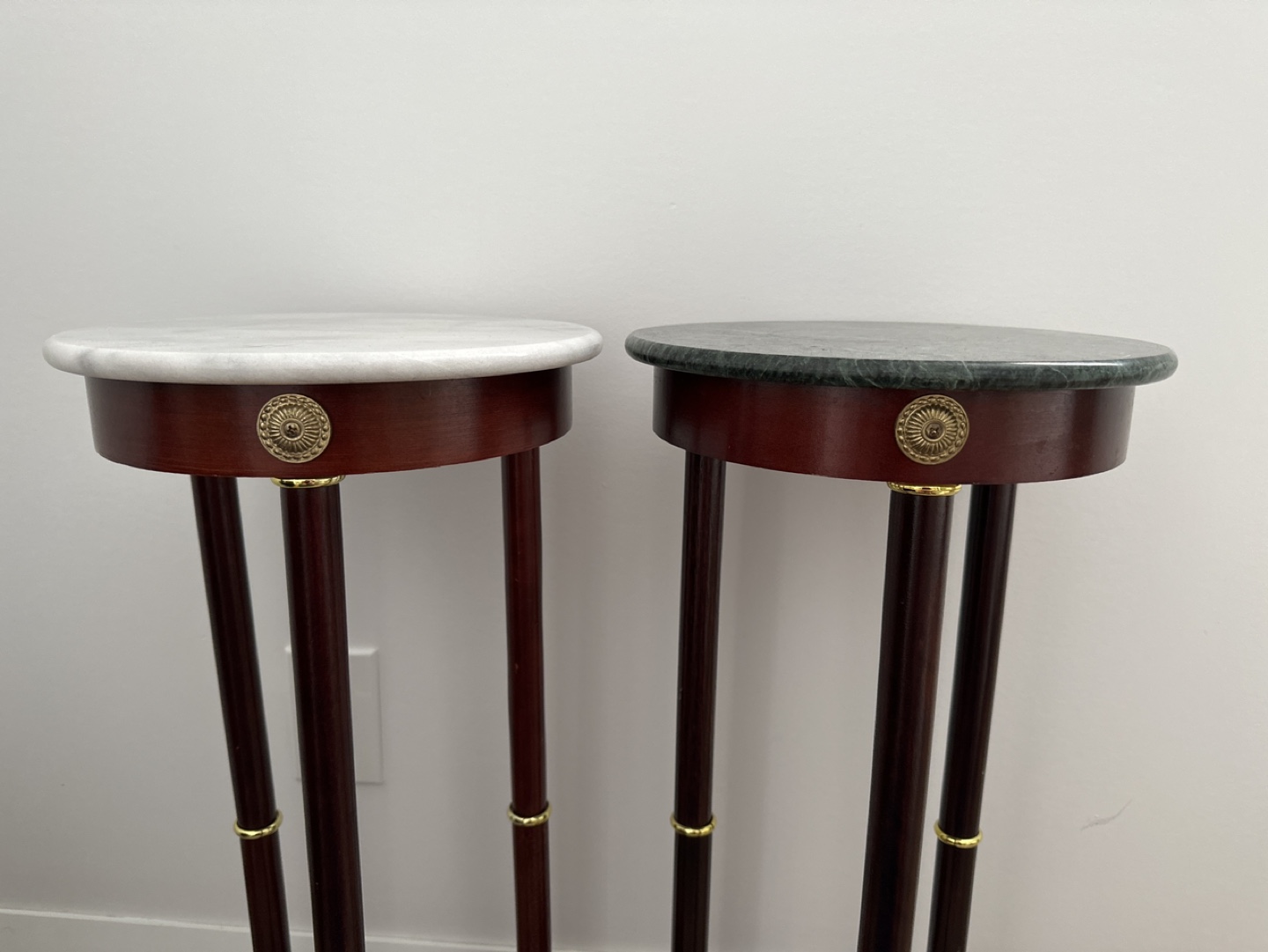 Pair of Marble Top Pedestal Tables - photo 3