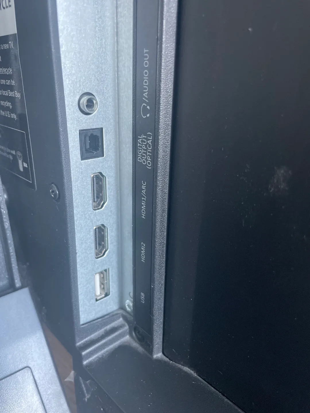 32 inch flatscreen TV image indicator(3)