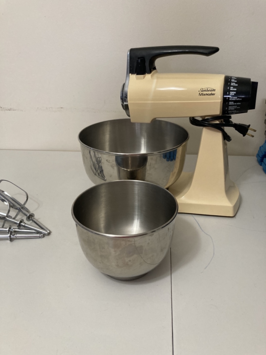 Vintage Sunbeam Mixmaster Stand Mixer - photo 2