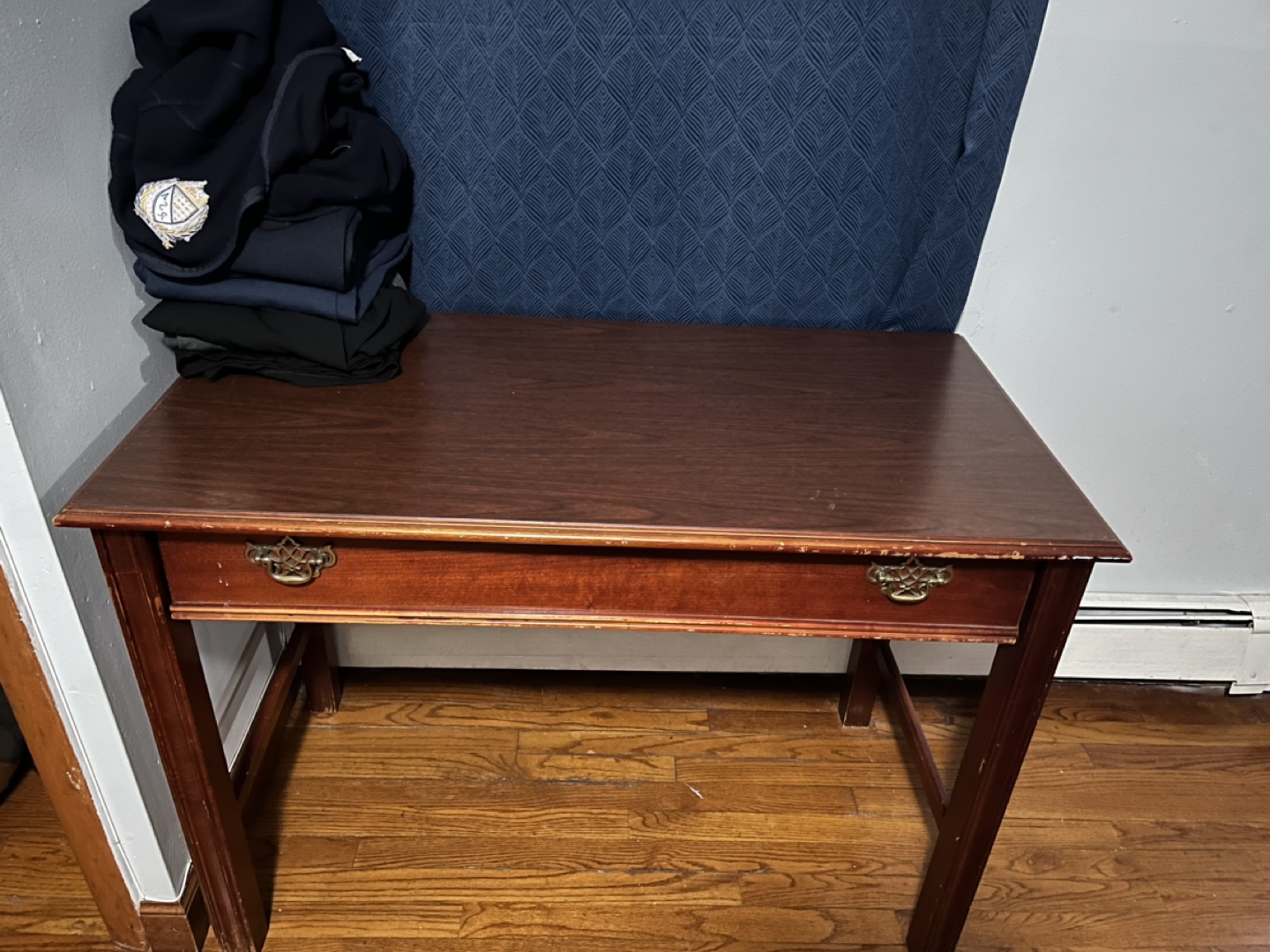 Small Wooden Desk with Drawer - photo 2