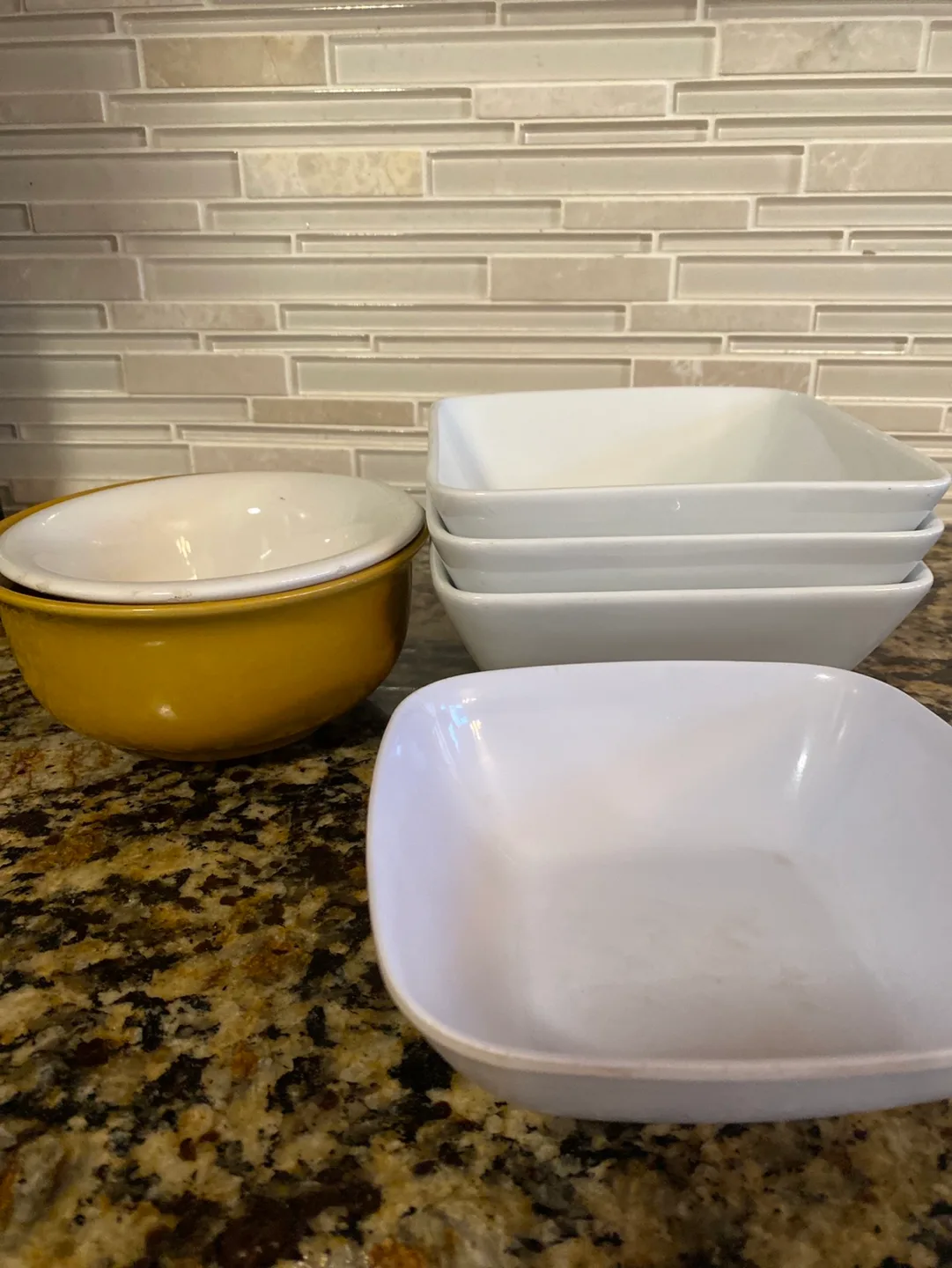 Set of Bowls - assorted #freecycle thumbnail