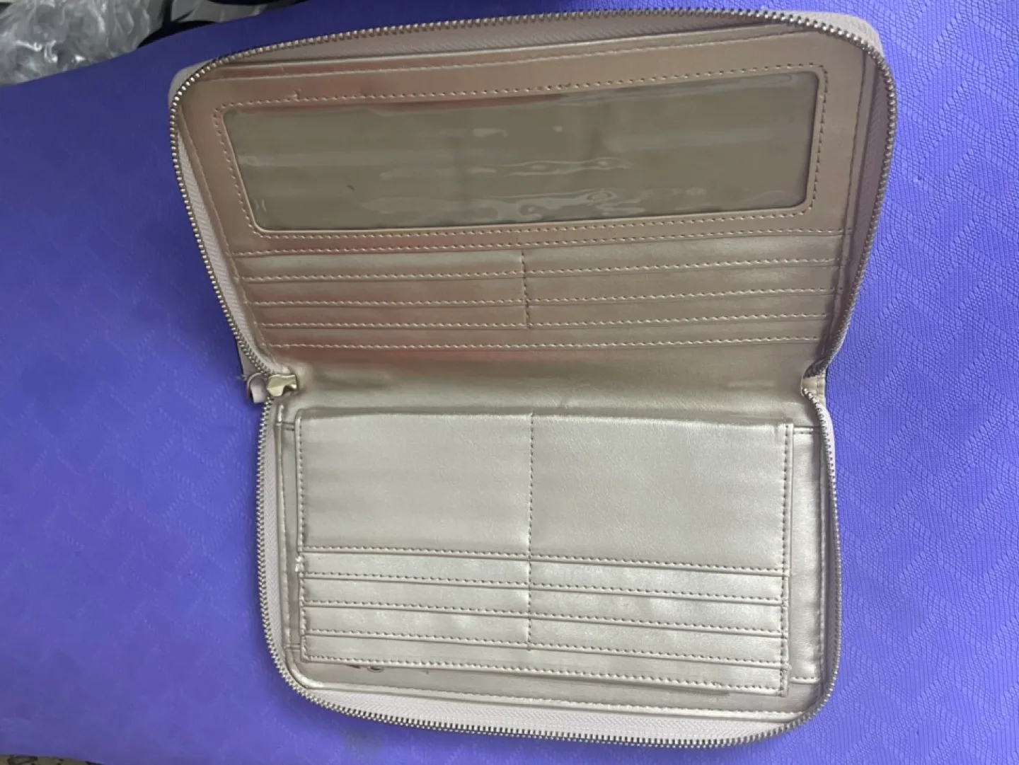 Guess Zip Around Wallet for only $25 image indicator(2)