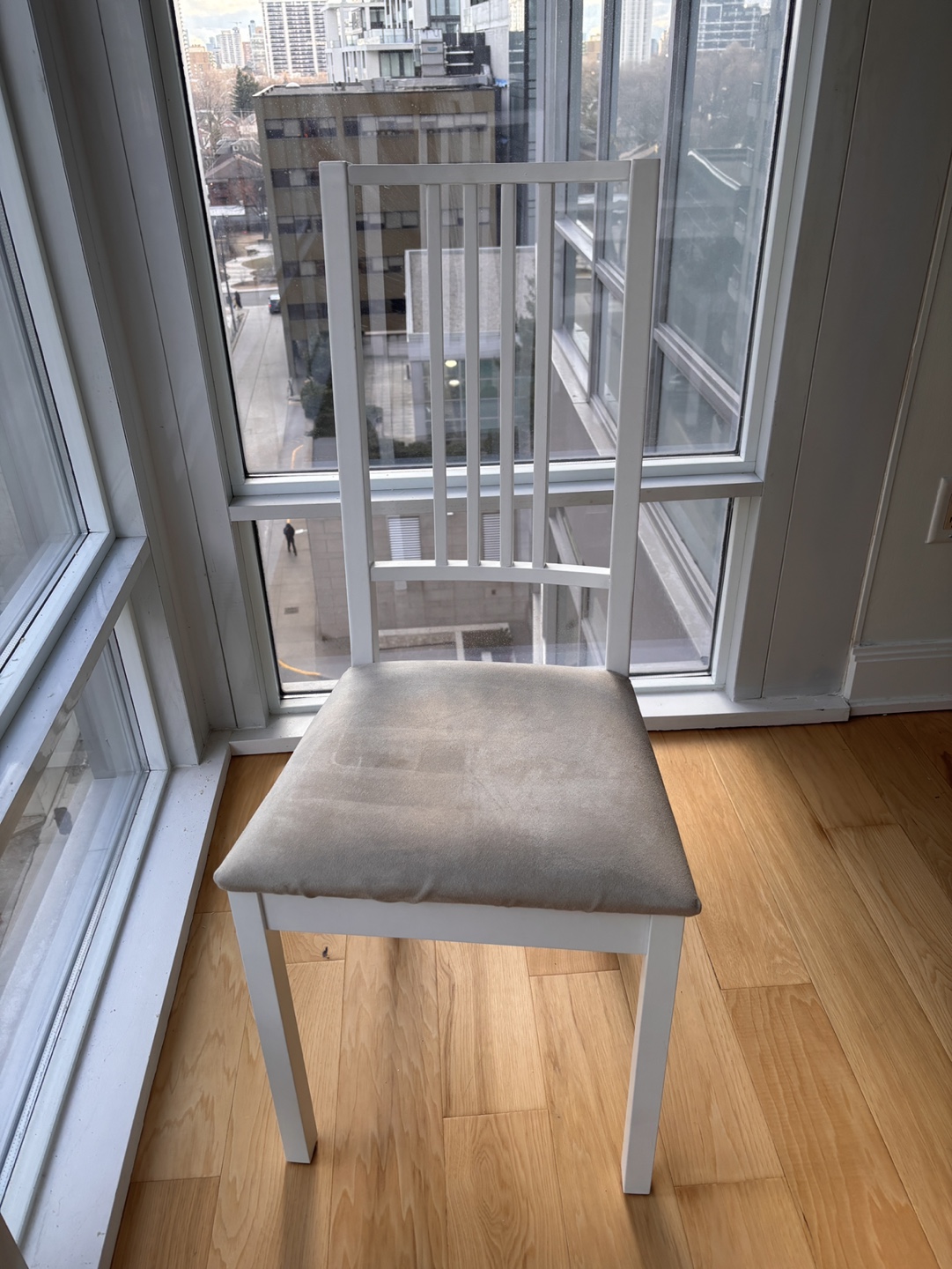 White Dining Table and Chairs - photo 2