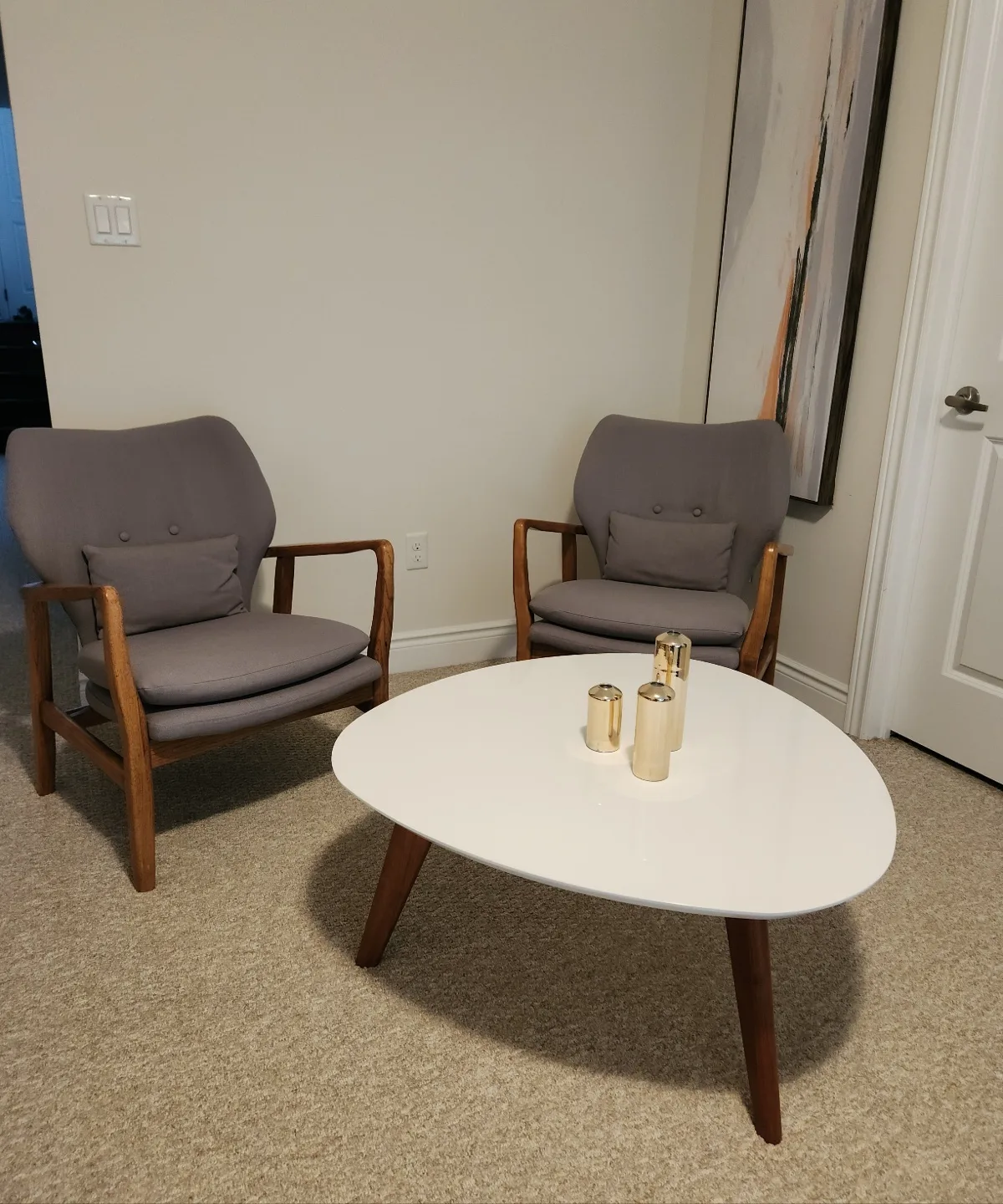Pair of Armchairs and table from structube thumbnail
