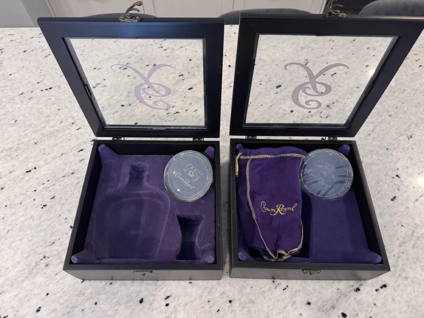 Crown Royal 2005 Collector's Edition Glass Decanter Set image indicator(5)