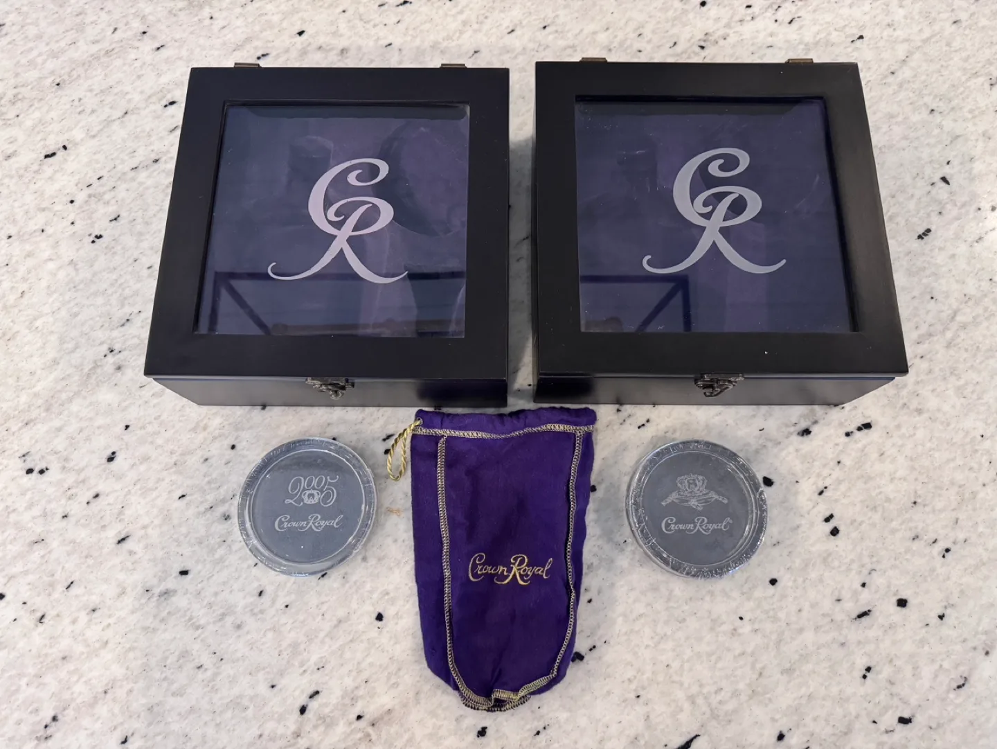 Crown Royal 2005 Collector's Edition Glass Decanter Set image indicator(2)