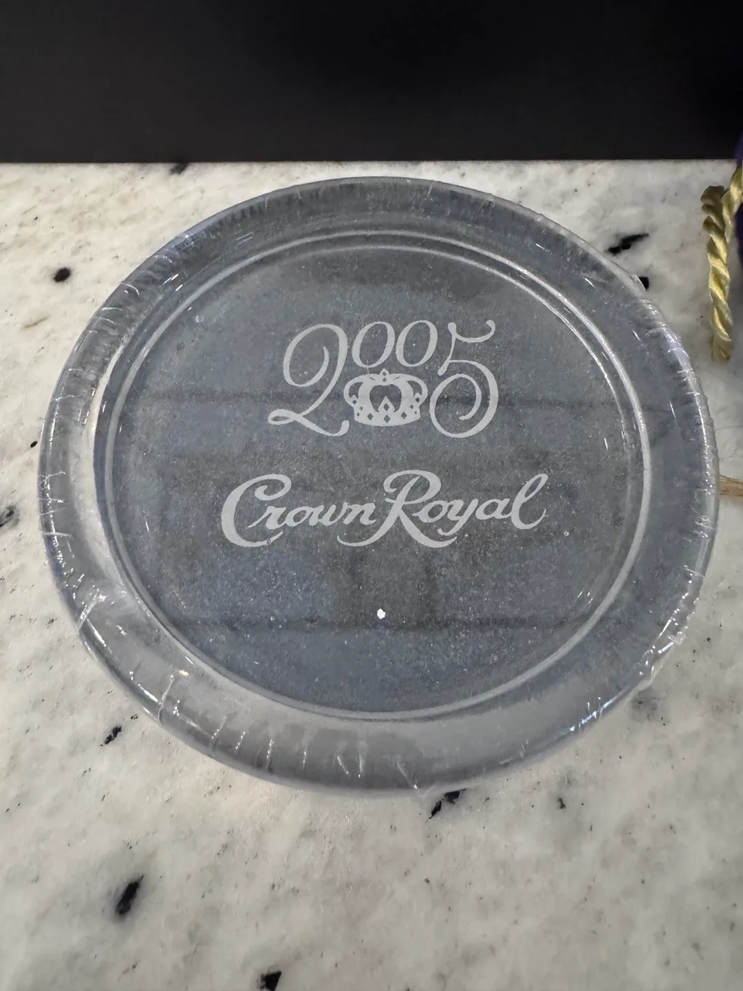 Crown Royal 2005 Collector's Edition Glass Decanter Set image indicator(3)