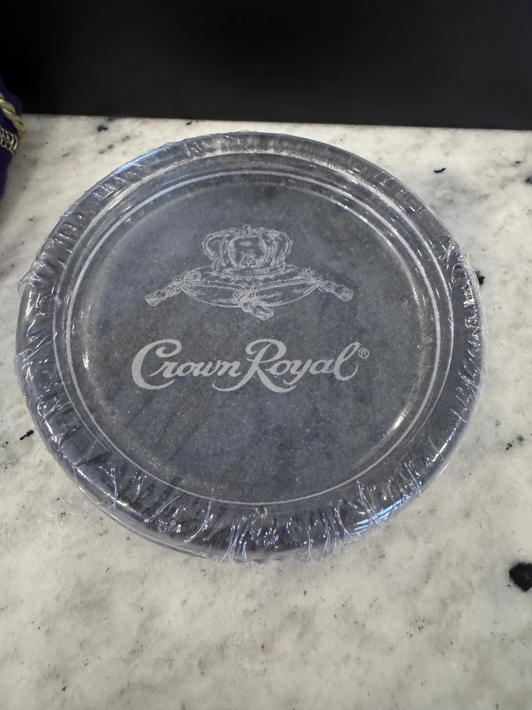 Crown Royal 2005 Collector's Edition Glass Decanter Set image indicator(4)