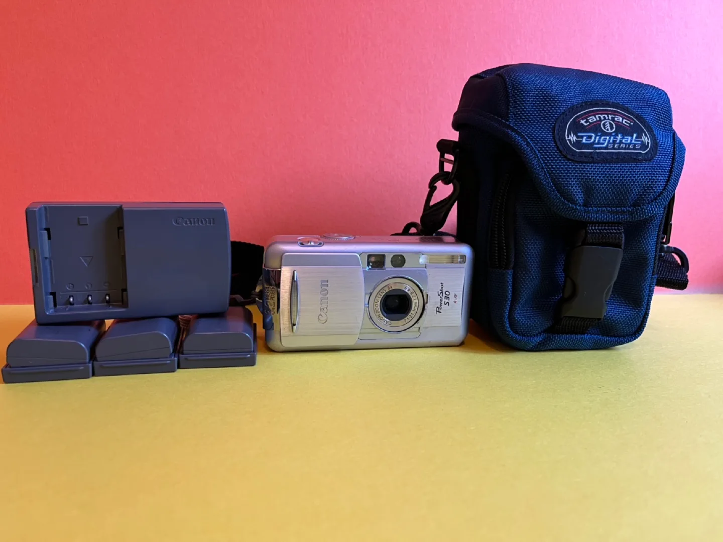 Canon PowerShot S30 Digital Camera with Case image indicator(3)