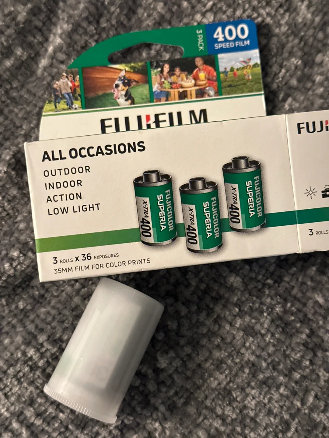 1 fujifilm film roll 35mm 400 ISO thumbnail