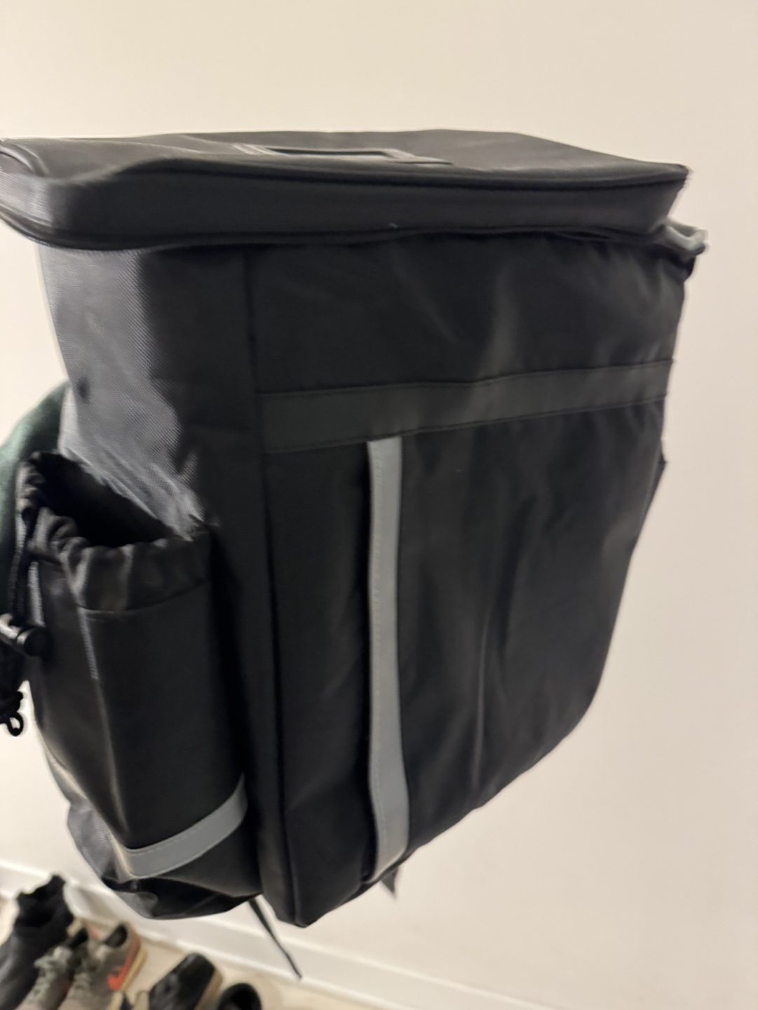 Black Insulated Delivery Backpack - photo 5