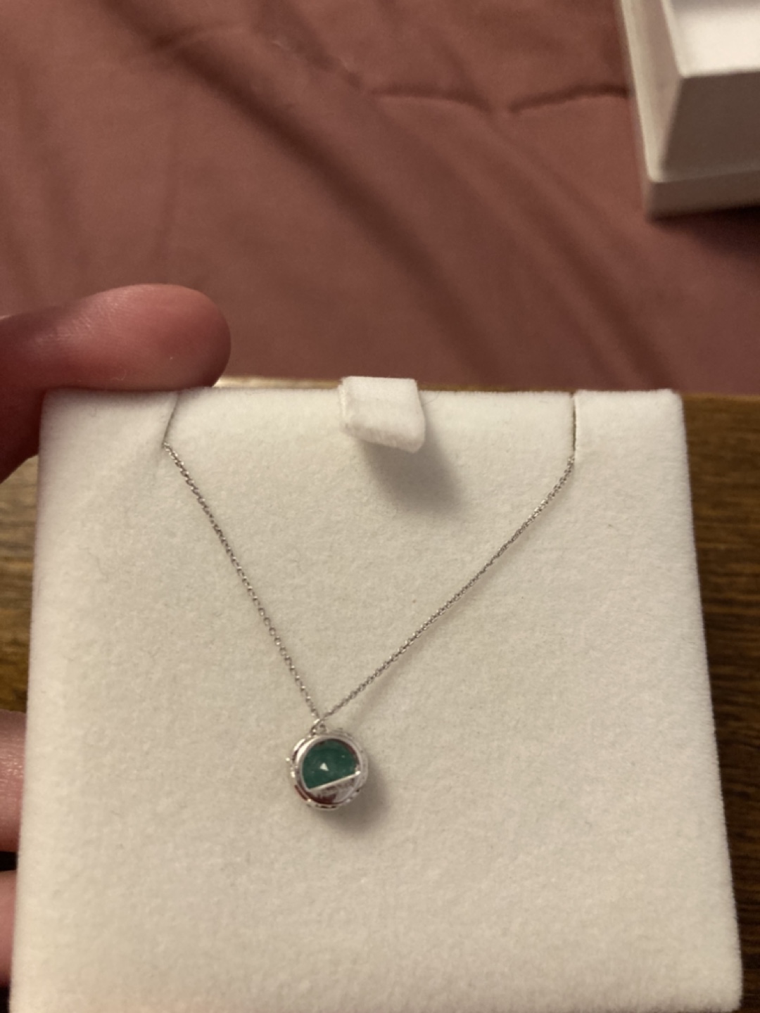 14kt Gold Emerald Necklace with diamonds - photo 4