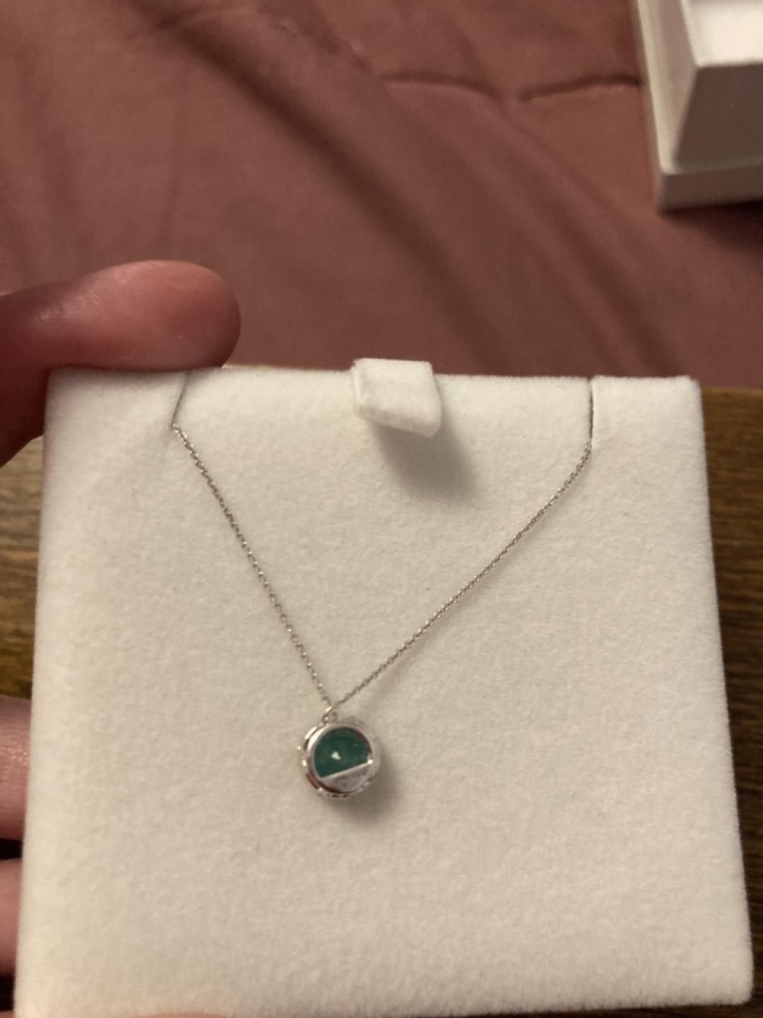 14kt Gold Emerald Necklace with diamonds - photo 3