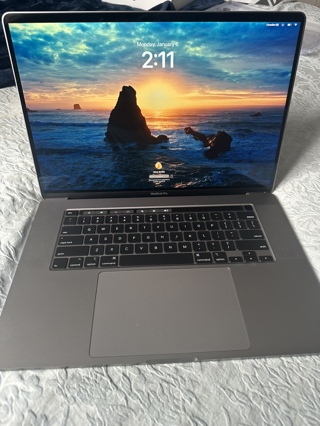 MacBook Pro 16” with Touch Bar - photo 2
