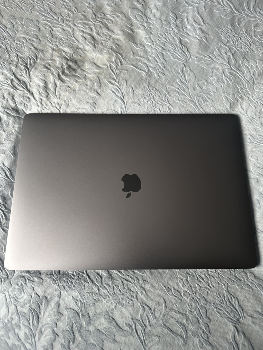 MacBook Pro 16” with Touch Bar - photo 3
