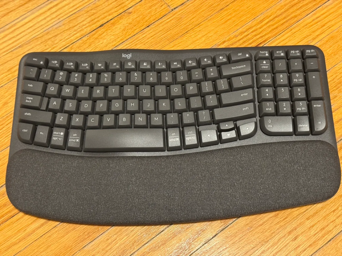 Logitech Wireless Keyboard thumbnail