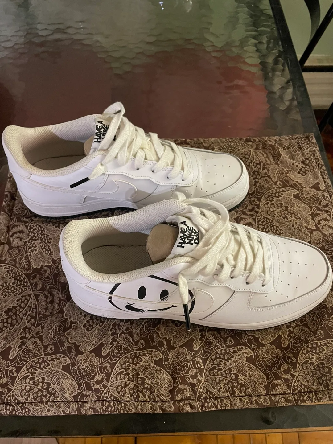 Nike Air Force 1 'Have a Nike Day' Smiley image indicator(2)