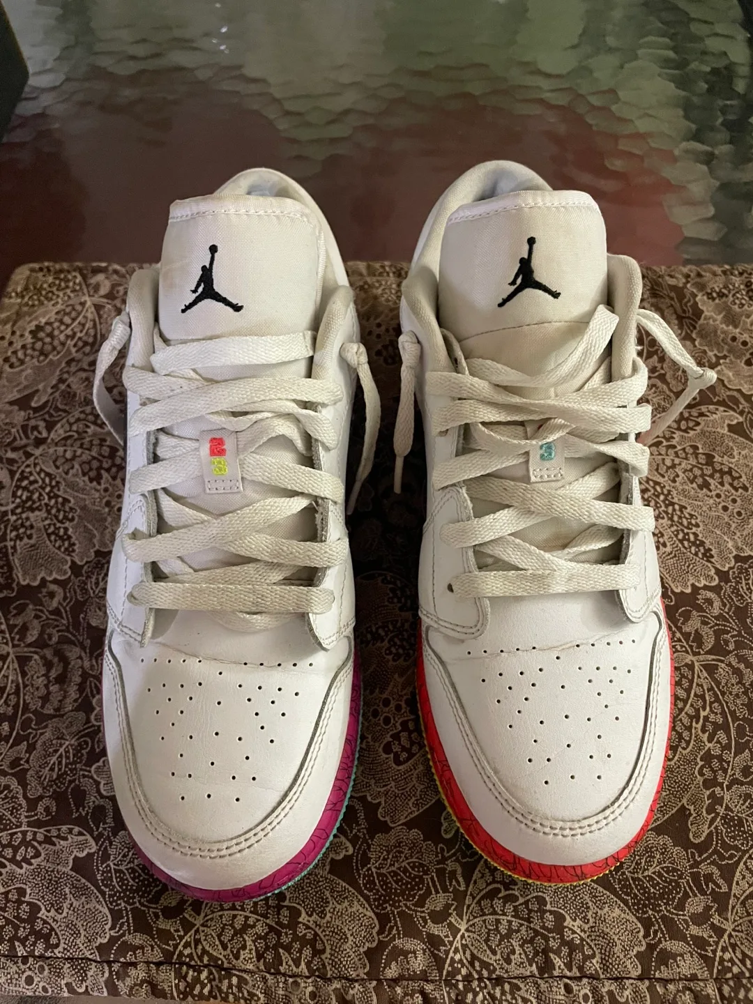 Air Jordan 1 Low Grades (GS) White/Black-Laser Crimson-Volt image indicator(3)