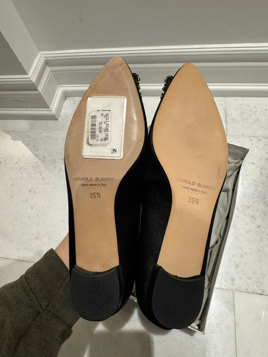 Manolo Blahnik flats image indicator(2)