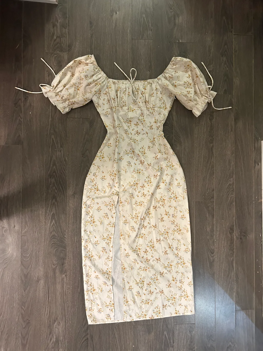 Floral Puff Sleeve Dress thumbnail