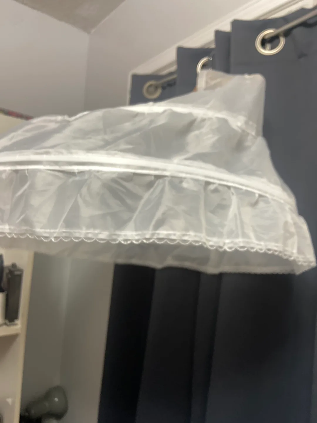 White petticoat image indicator(4)