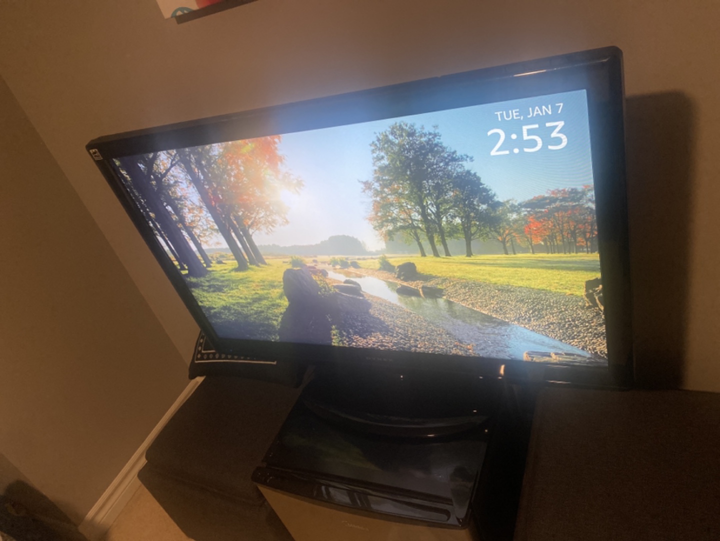 35 Inch TV dynex - photo 3