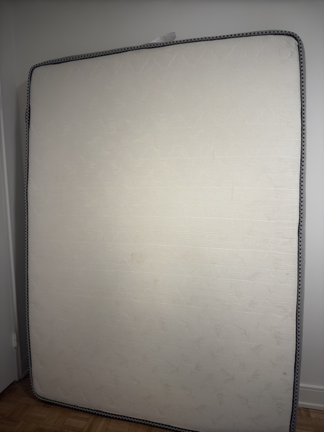 Queen Mattress - photo 2