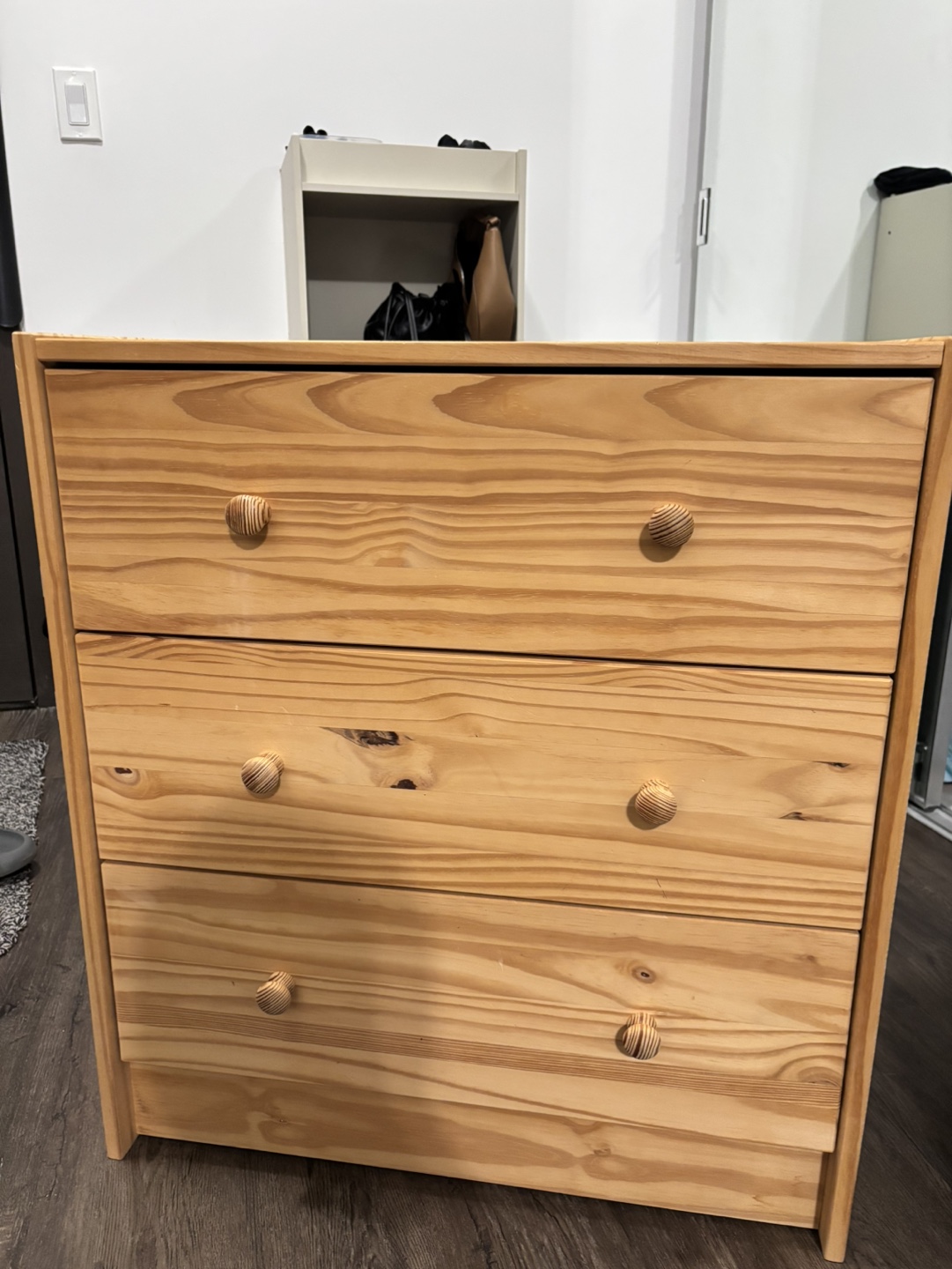 Pine 3 Drawer Dresser