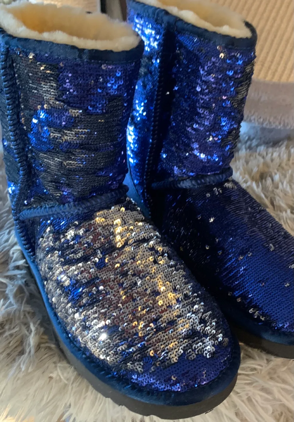 UGG Sequined Boots image indicator(2)