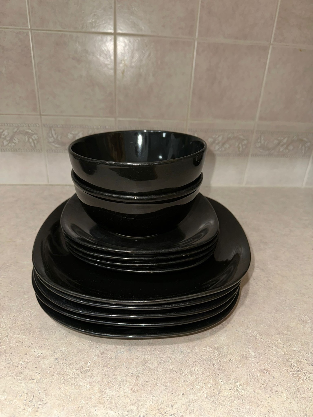 Black Dinnerware Set