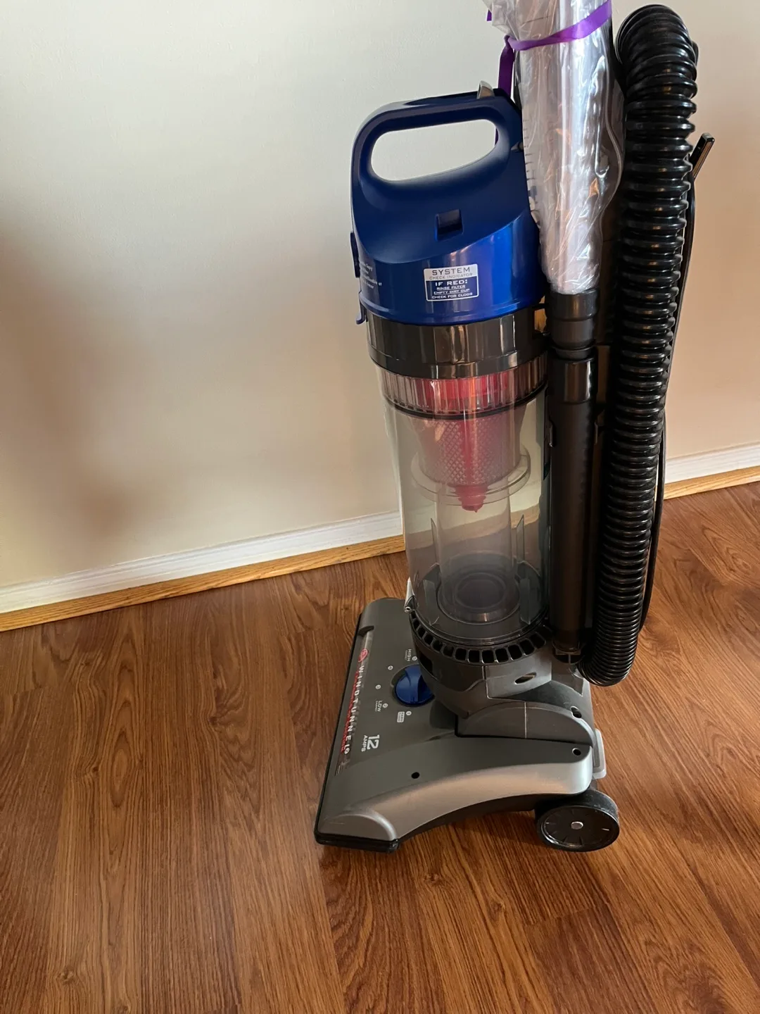 Hoover WindTunnel High Capacity Vacuum image indicator(3)