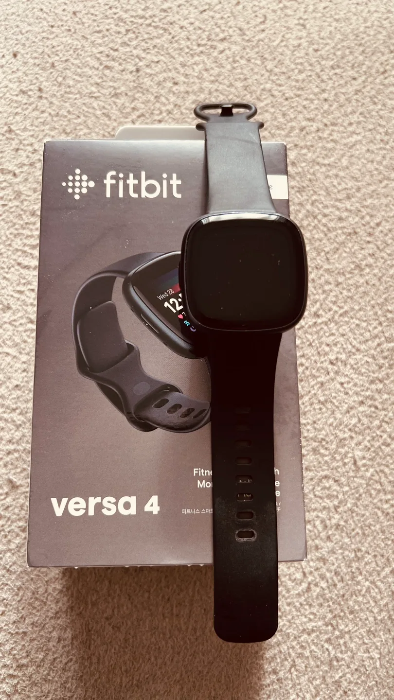 Fitbit Versa 4 Smartwatch image indicator(3)