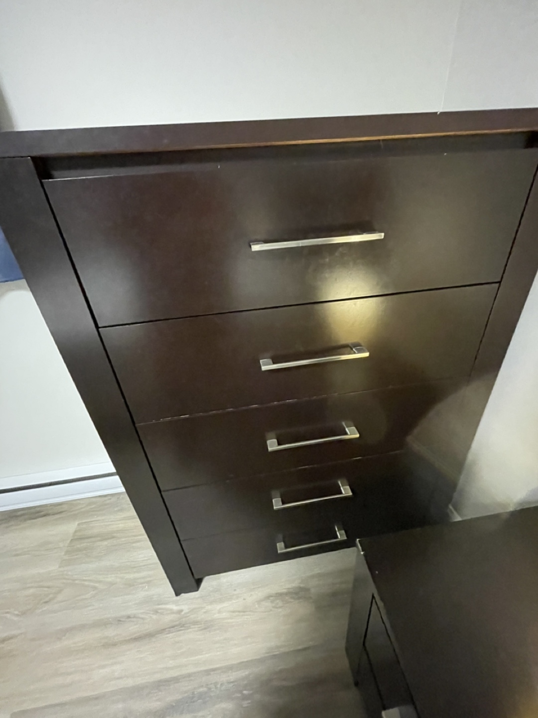 PENDING-Queen Size Bedroom Set - photo 4