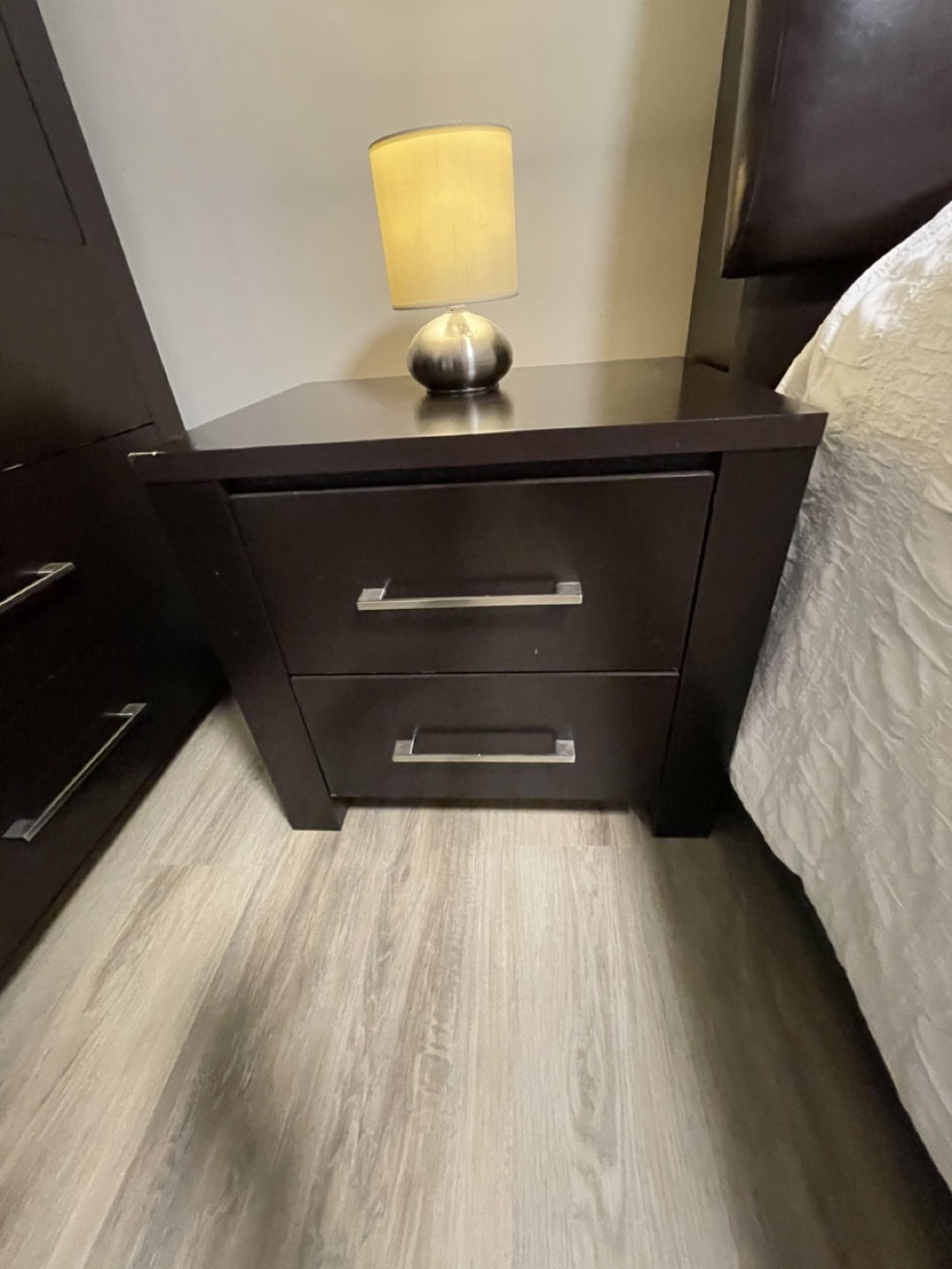 PENDING-Queen Size Bedroom Set - photo 5