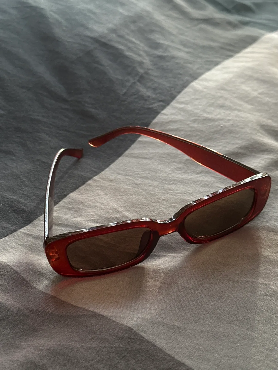 brown sunglasses image indicator(2)